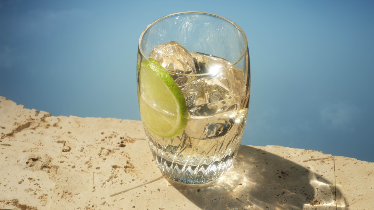 FY26_MARTINI_Global_BiancoontheRocks_Website_DesktopHeroBanner-resized