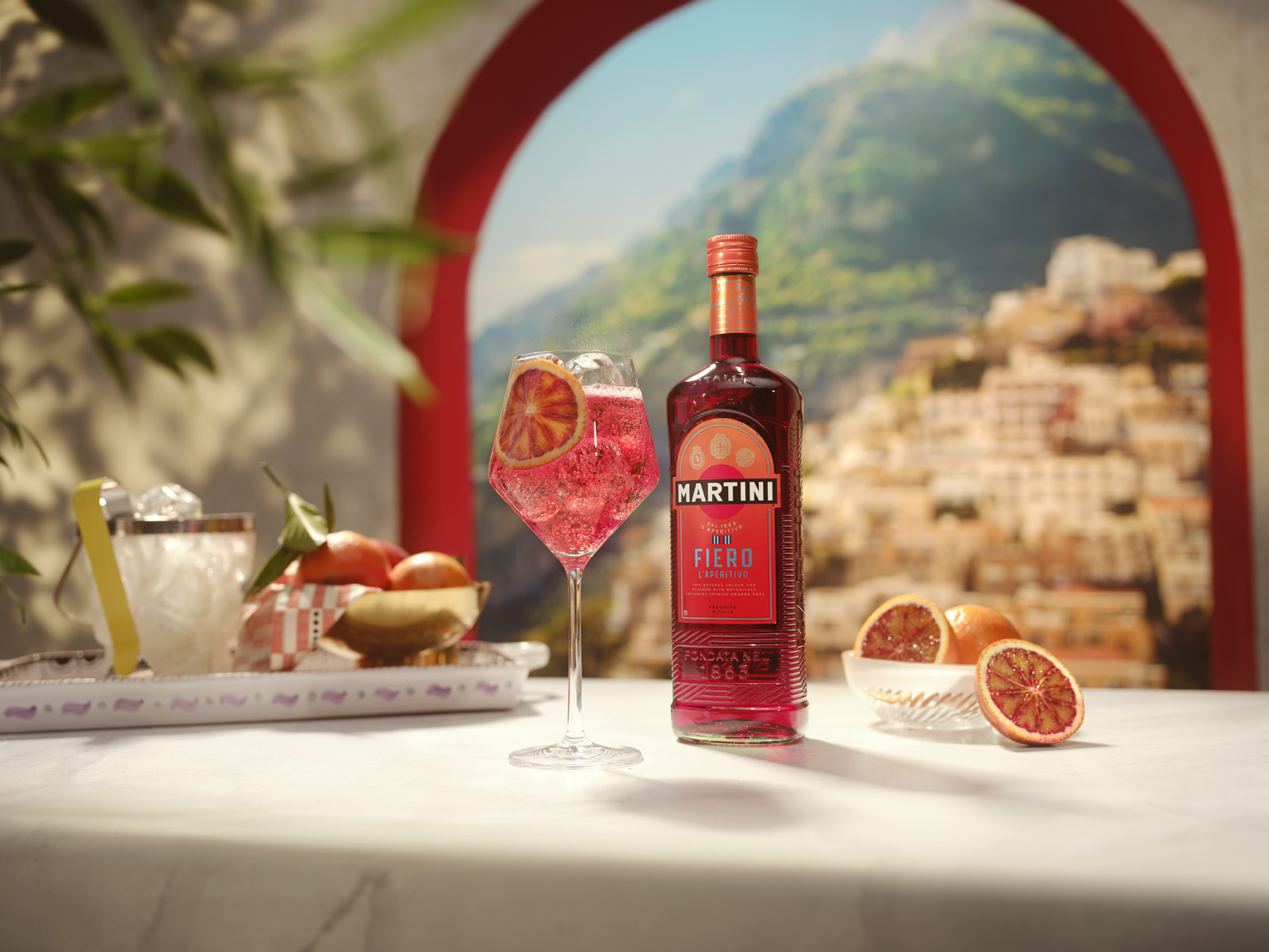 FY25_FR_Martini_Website_Fiero_Tonic_ServeBottle_Optimized (1)