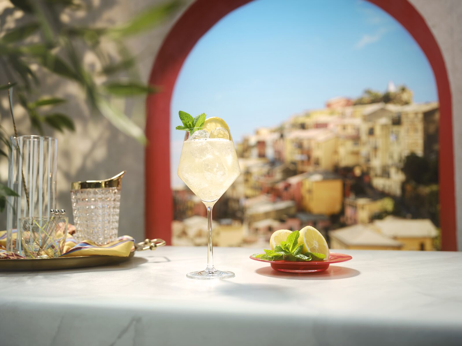 FY26_Martini_FR_Website_Floreale_Spritz_Serve