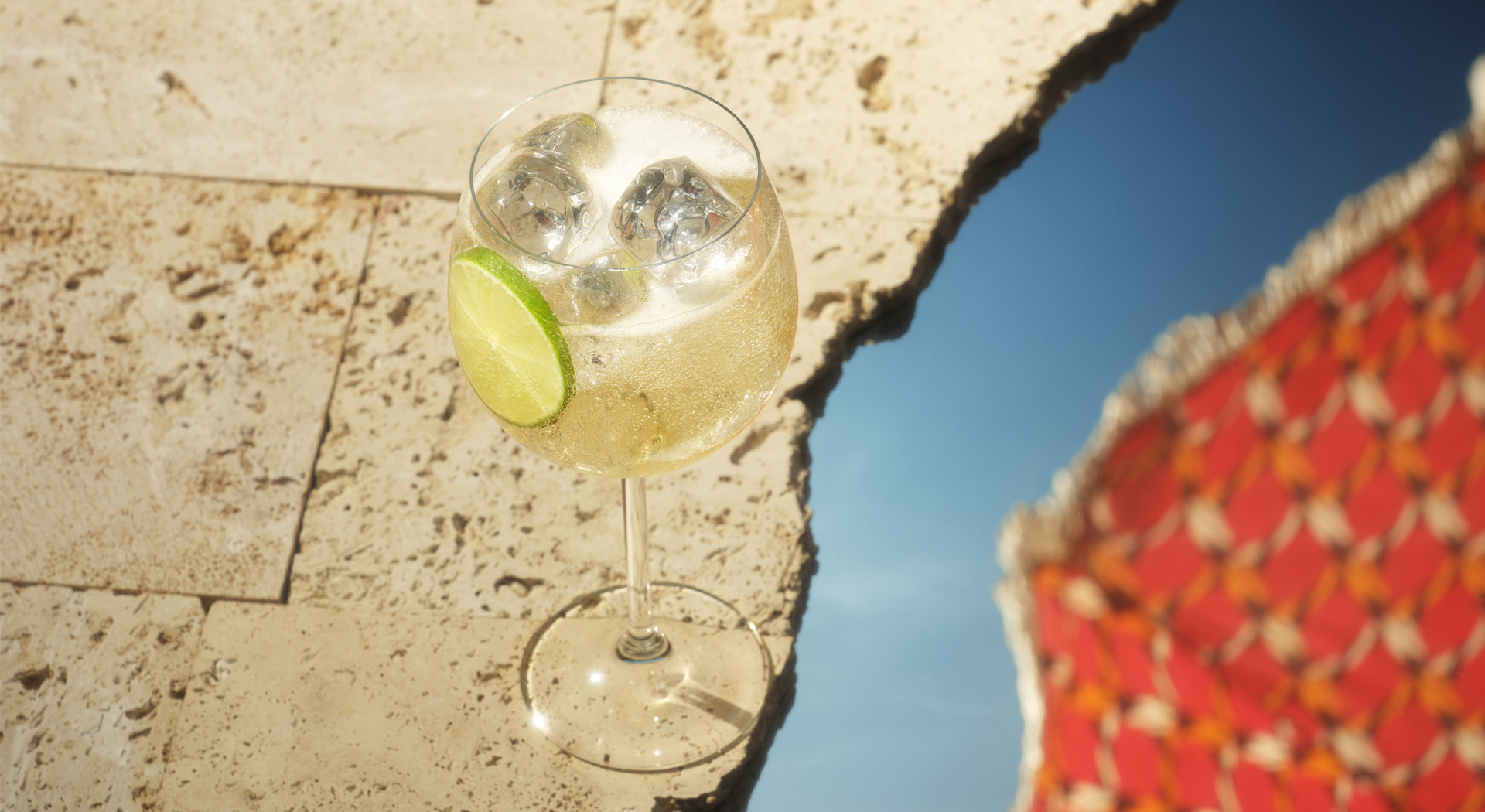 FY26_Martini_Website_CocktailHeaderBanner_Floreale_Tonic_DESKTOP (1)